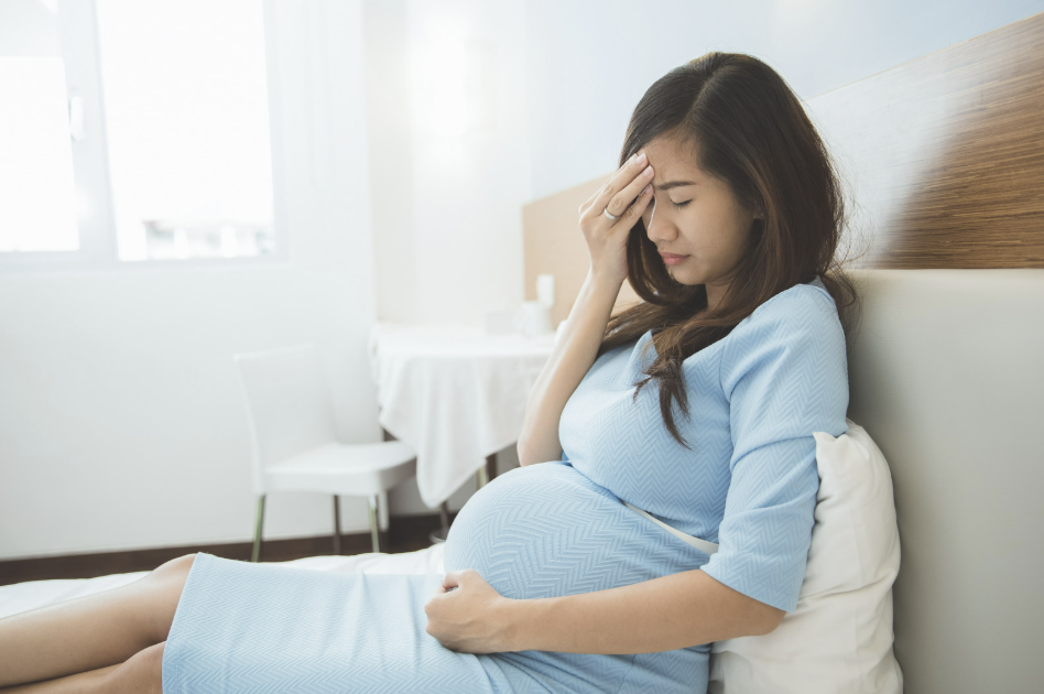 keracunan air ketuban, aspirasi mekonium, bahaya air ketuban, bayi stres di kandungan, komplikasi kehamilan, Bunda, si Kecil
